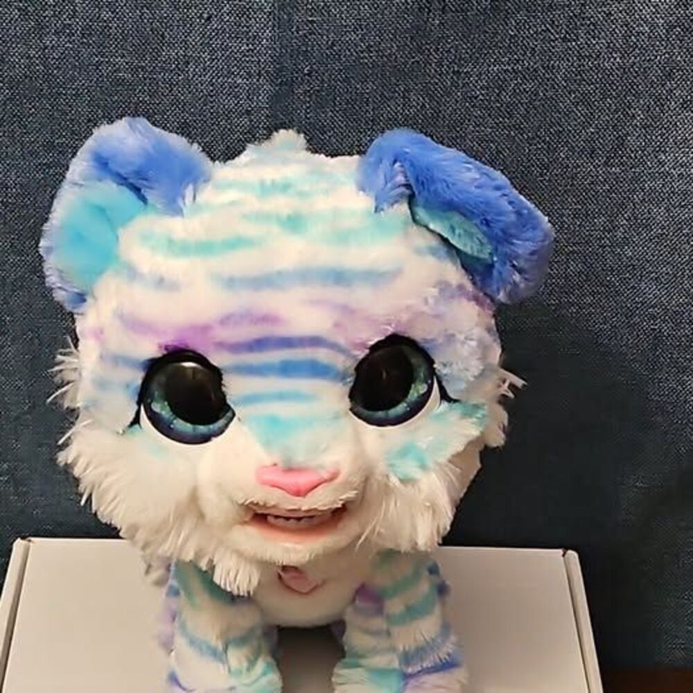 FurReal North Sabertooth Kitty | Interactive Plush Pet | Shivers & Chatters